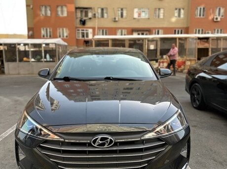 Hyundai Elantra 2020