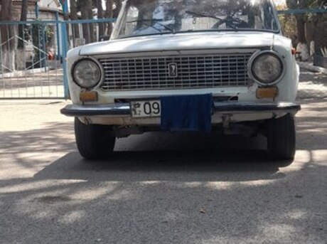 LADA (VAZ) 21011 1982