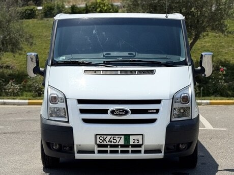 Ford Transit 2011