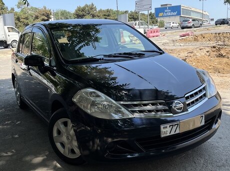 Nissan Tiida 2011