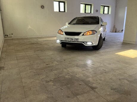 Daewoo Gentra 2014