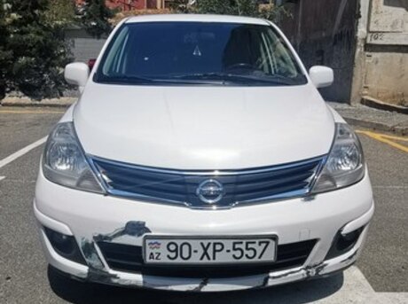 Nissan Tiida 2010