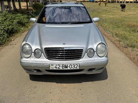 Mercedes E 220 d 2000