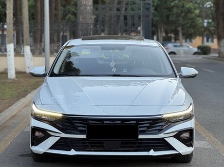 Hyundai Elantra 2024