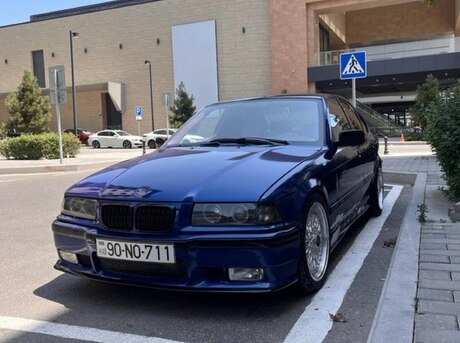 BMW 320 1998