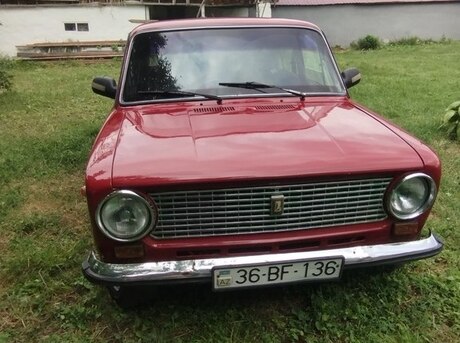 LADA (VAZ) 21011 1983
