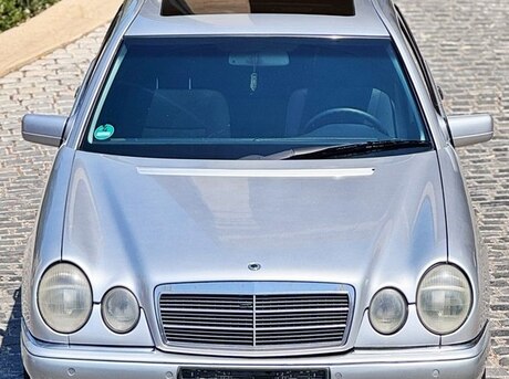 Mercedes E 240 1999