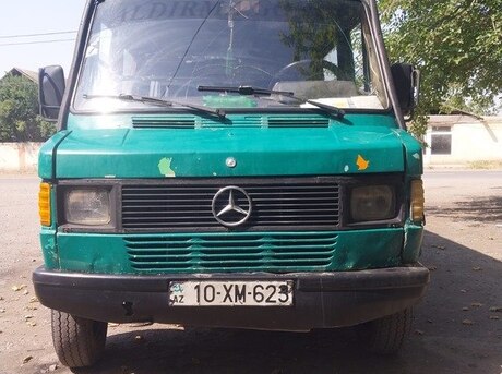 Mercedes 208 D 1993