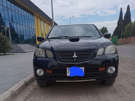 Mitsubishi Airtrek 2003