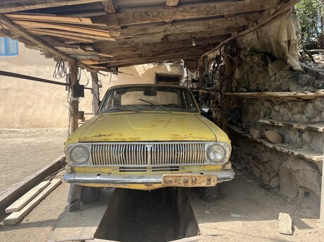 GAZ 24 1986