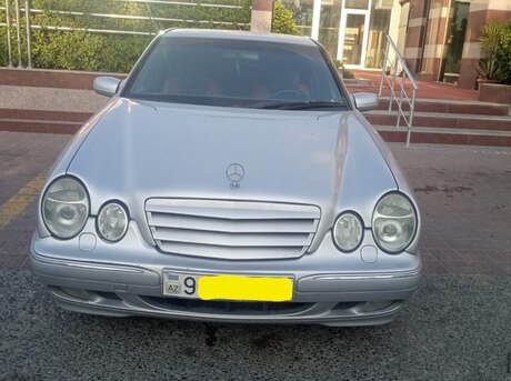 Mercedes E 220 d 2000
