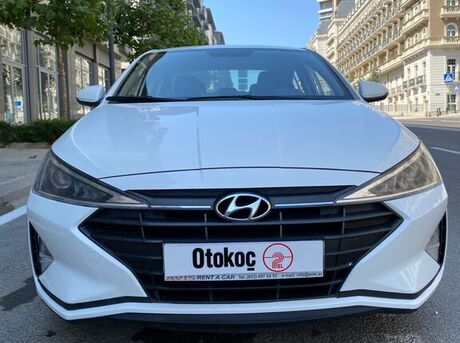 Hyundai Elantra 2019