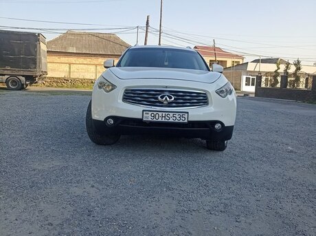 Infiniti FX35 2010