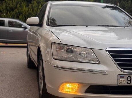 Hyundai Sonata 2010