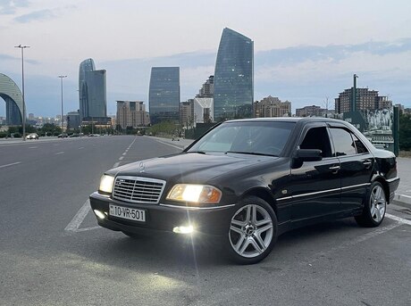 Mercedes C 230