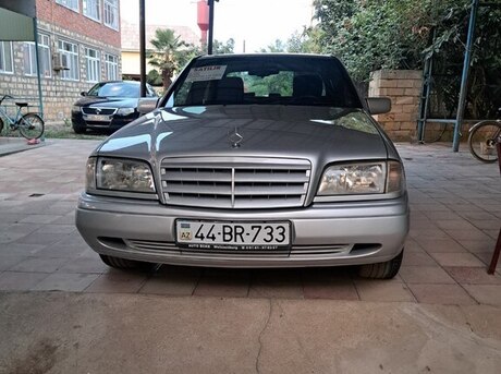 Mercedes C 230