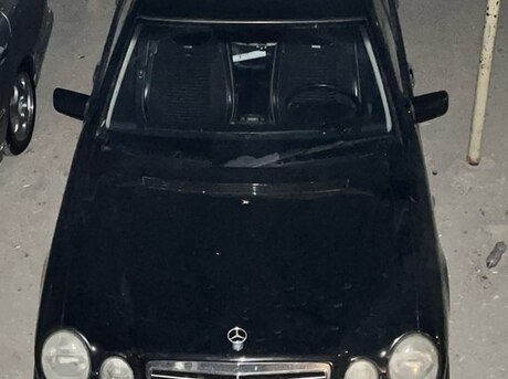 Mercedes E 240 1999