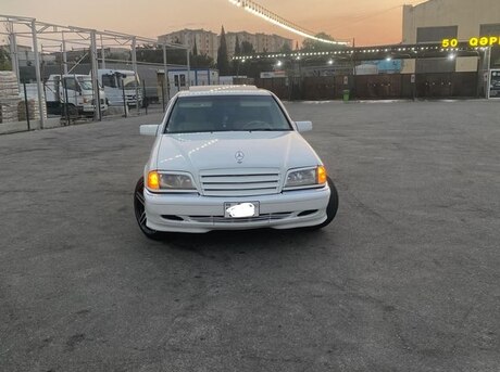 Mercedes C 230