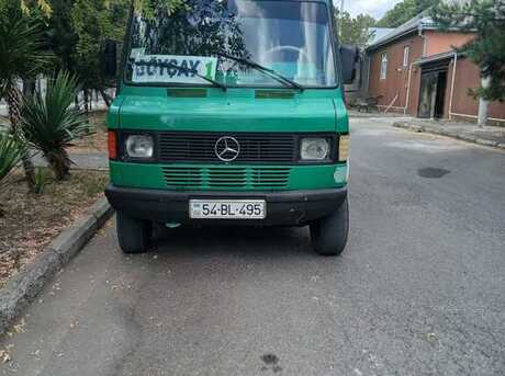 Mercedes 208 D
