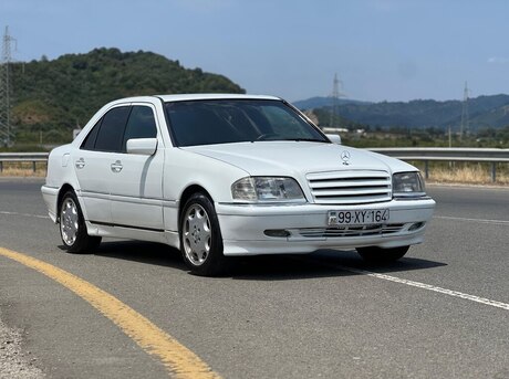 Mercedes C 180