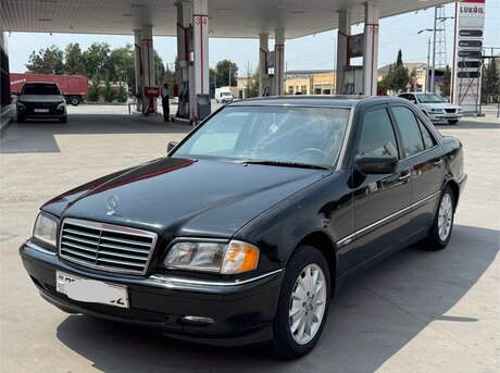 Mercedes C 230