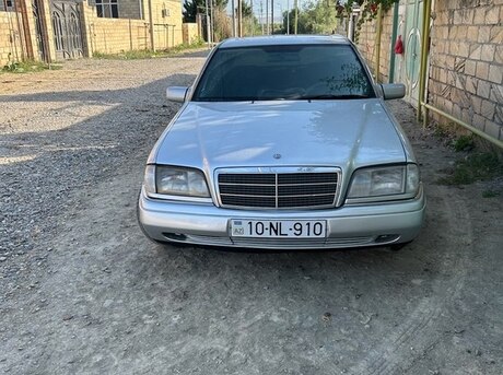 Mercedes C 180
