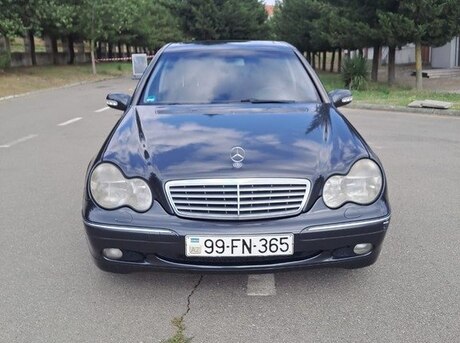 Mercedes C 240