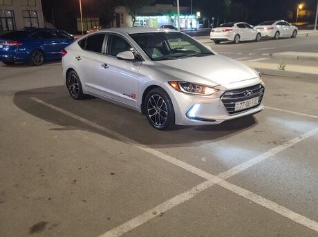 Hyundai Elantra