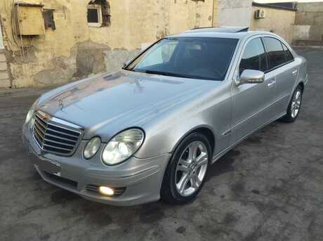 Mercedes E 220