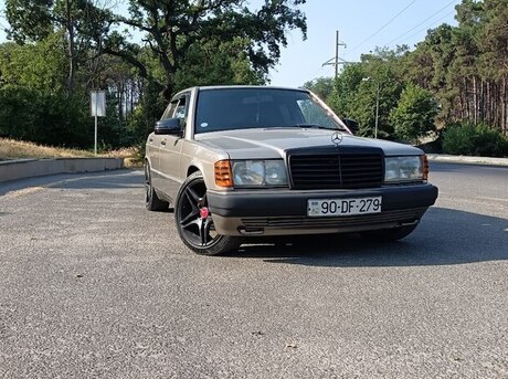 Mercedes 190 1990