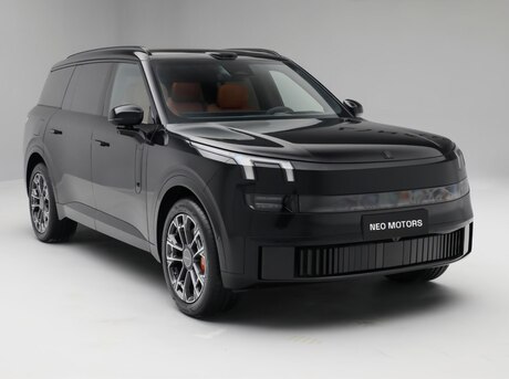 Lynk & Co 900