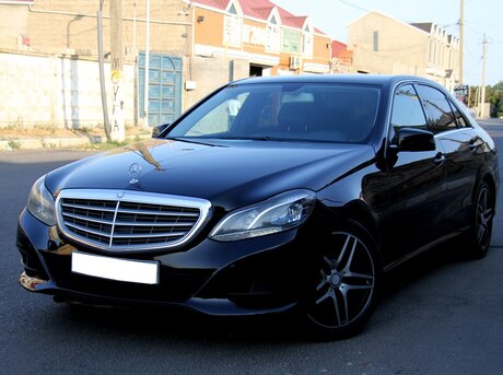 Mercedes E 200