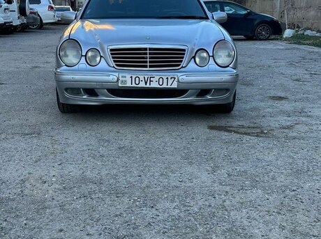 Mercedes E 320 2001