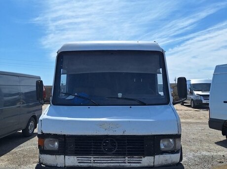 Mercedes Vario 1990