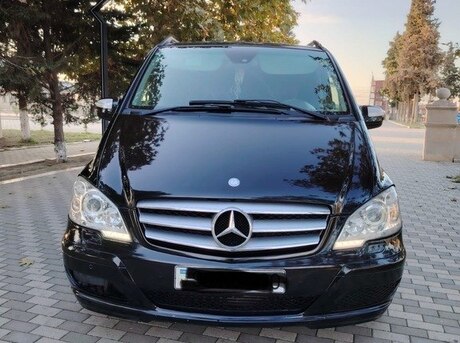 Mercedes Viano 2011