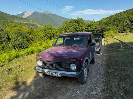 LADA (VAZ) Niva