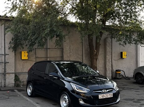Hyundai Accent 2013