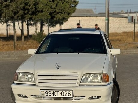 Mercedes C 240