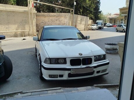 BMW 320 1994