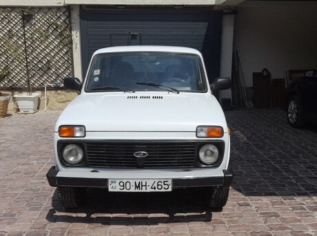 LADA (VAZ) Niva 2011