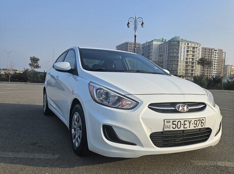 Hyundai Accent 2015