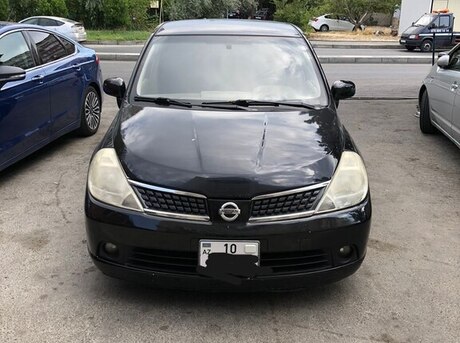 Nissan Tiida 2008