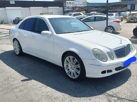 Mercedes E 220 d 2003