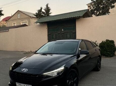 Hyundai Elantra 2022