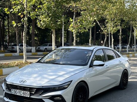 Hyundai Elantra 2024