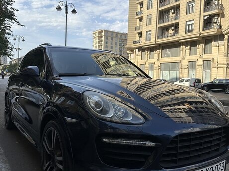 Porsche Cayenne GTS 2012