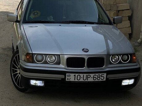 BMW 320 1993