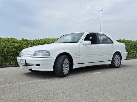 Mercedes C 240