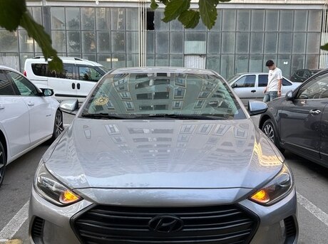 Hyundai Elantra 2017