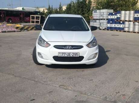 Hyundai Accent 2012